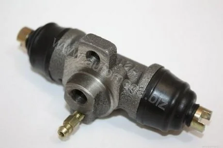 Тормозной цилиндр рабочий (d=20.6) VW T4 91- (70-M-033888 ->) Automega (Dello) 120014010