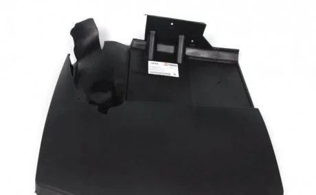 Бризговик (задній) AUTOTECHTEILE 100 8849