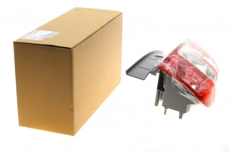 Фонарь задний правый Renault Duster 15-17 AUTOTECHTEILE 503 0326