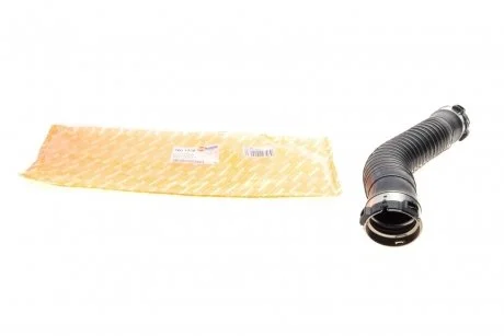 Патрубок интеркулера BMW 5 F07 (GT) 12-17 / 5 F10/F11 10-17 AUTOTECHTEILE 700 1330