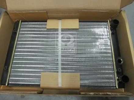 Радіатор охолодження двигуна GOLF3/VENTO 14/16MT 91-98 VW2028 (Ava) AVA COOLING VN2028