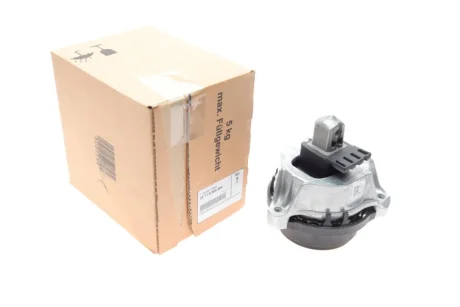Опора двигателя правая BMW 22116860464