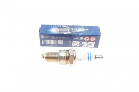 Свеча зажигания w7dc 0.7 super nr BOSCH 0 241 235 755