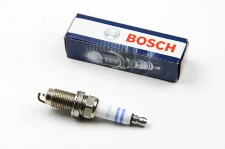 Свіча запалювання Fabia/Octavia/Golf/Caddy/Passat 06-15 BOSCH 0 242 240 665
