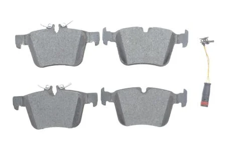KLOCKI HAM MERCEDES W205 C63 AMG 476KM 14- TYг BOSCH 0 986 494 752