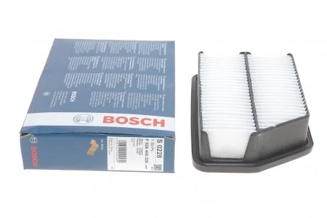 Фильтр воздушный Hyundai IX35 10-/Sportage 1.7CRDI 12- BOSCH F 026 400 228