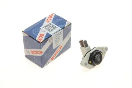 Електр. регулятор напруги генератора BOSCH F04R320367