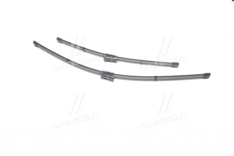 Комплект щеток AUDI A3 12- SKODA SUPERB 15- VW GOLF VII 12- PASSAT B8 14- Denckermann VD10092