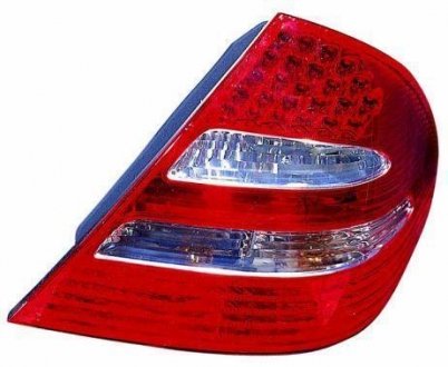 Ліхтар задній правий зовніш., без патрона, SEDAN, AVANTGARDE, -5/06 DEPO 440-1922R-UQ