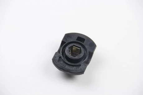 Бігунок розподільника запалювання Mazda 323 BA 1.5 95-, 626 GE 1.8, 2.0 94- FACET 3.8331/32