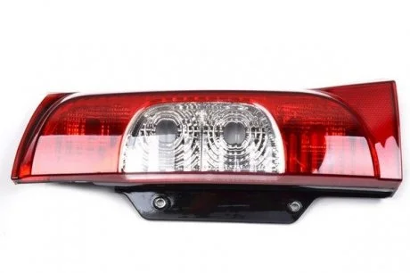Фонарь без платы правый распашная дверь Fiat Fiorino 07- FAST FT86350