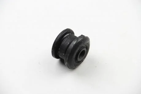 Сайлентблок реактивної тяги Combo 1.7D 94-01 (перед.) FEBI BILSTEIN 08156