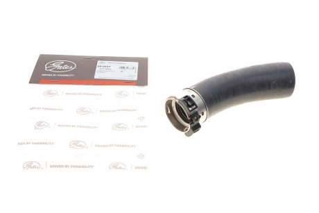 Патрубок интеркулера (короткий) нижний Opel Vivaro A/Renault Trafic 2.0 cdti 06- Gates 09-0537