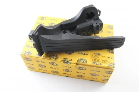 Датчик педали газа A3/OCTAVIA/SUPERB/PASSAT 1.2-5.2 98-17 HELLA 6PV010946-021