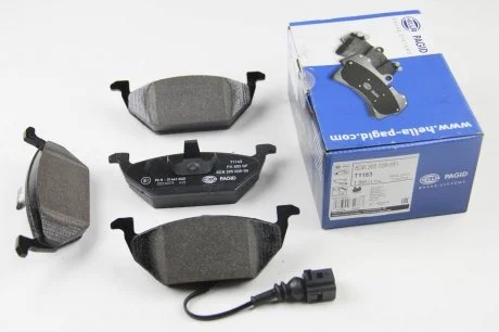 Тормозные колодки перед. Caddy III/Golf V/Octavia/A3 03- (с датчиком) HELLA 8DB355008-551