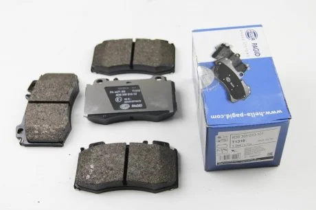 Тормозные колодки перед MB C32 AMG/E320-500 01> HELLA 8DB355010-101