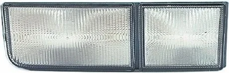 Заглушка в бампер Golf III (длинная) правая HELLA 8XU 144 428-001