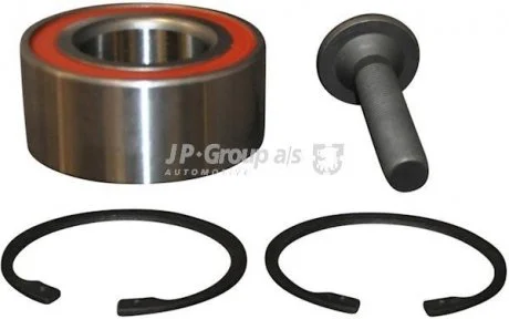 Подшипник ступицы перед.100/A6 -97/Passat B5 (82x43x37) JP GROUP 1141301110