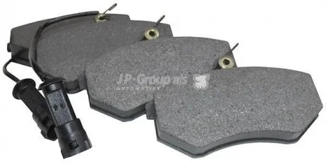 Гальмівні колодки перед. Audi 80/100/A4 78-00 (TRW) (119x70x19,4) без датчика JP GROUP 1163602310