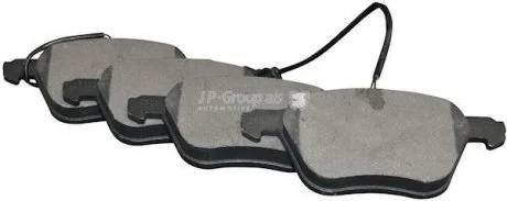 Гальмівні колодки перед. T4 1.9/2.4/2.5 D/TDI -03 (R16) (з датчиком) JP GROUP 1163604310