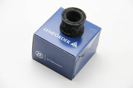 Втулка кронштейна стабілізатора перед. VW T4 1.8-2.8 07.90- LEMFORDER 17682 02