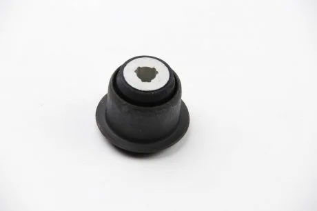Сайлентблок переднього важеля Kangoo/Clio 98-08 LEMFORDER 29516 01