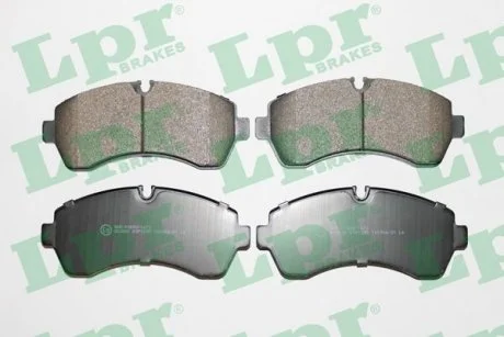 Колодки тормозные дисковые пер..MERCEDES SPRINTER / VW CRAFT 06- LPR 05P1295
