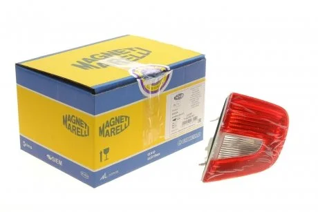 Фонарь задний правый MAGNETI MARELLI 714027061801