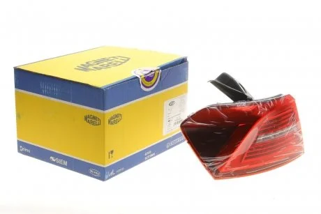 Задний фонарь левый внешний LED VW Passat Variant B8 14- MAGNETI MARELLI 714081440701