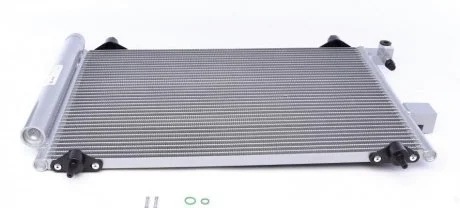 Радіатор кондиціонера MAHLE / KNECHT AC 585 001S