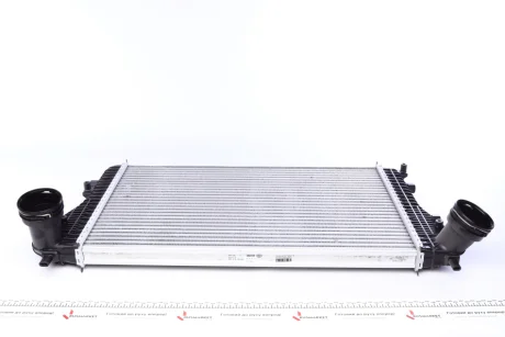 Радиатор интеркулера MAHLE / KNECHT CI 161 000P