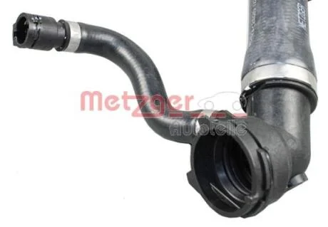 Фото 1 - патрубок системи охолодження гумовий з фітингами METZGER 2420773 Патрубок системи охолодження гумовий з фітингами METZGER 2420773 (фото 1)