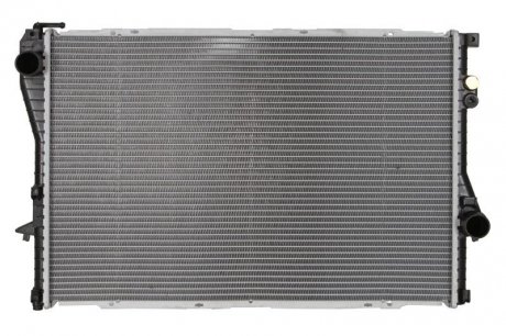 Радіатор охолодження BMW 5 E39 (95-)/7 E38 (94-) NISSENS 60752A (фото 1)