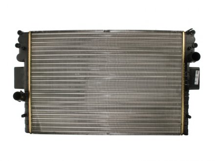 Радиатор охлаждения IVECO DAILY (99-) NISSENS 61981 (фото 1)
