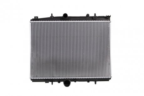 Радиатор CN C5(00-)2.0 HDi(+)[OE 1330.63] NISSENS 63705A (фото 1)