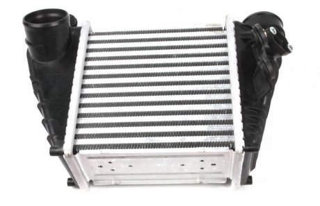 Радиатор интеркулера Audi/VW 1.8T/1.9TDI 96- NRF 30847 (фото 1)