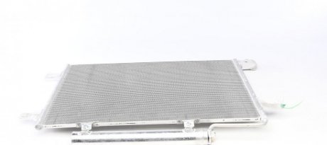 Конденсатор кондиціонера MERCEDES A150 (W169) 04- NRF 35758