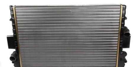 Радиатор охлаждения Iveco Dailly 2.3-3.0 D 02- NRF 53614A (фото 1)