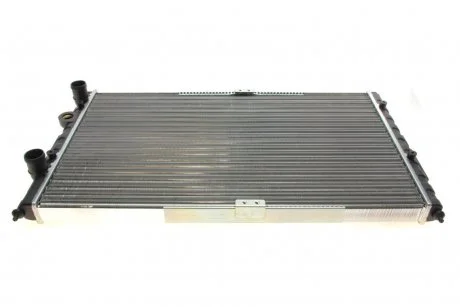 Радиатор охлаждения VW Polo/Caddy 95- 1.4/1.6/1.9D 11.95-01.04 NRF 53632 (фото 1)