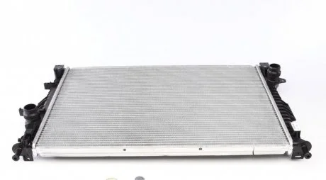 Радиатор охлаждения двигателя FORD S-max 03/2006> NRF 53811