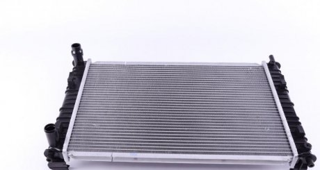 Радиатор охлаждения NRF 58276 (фото 1)