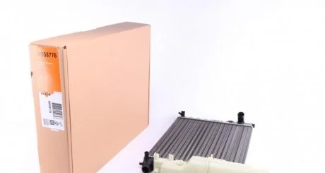 Фото радіатор охолодження двигуна PEUGEOT 405 87- NRF 58776 Радіатор охолодження двигуна PEUGEOT 405 87- NRF 58776