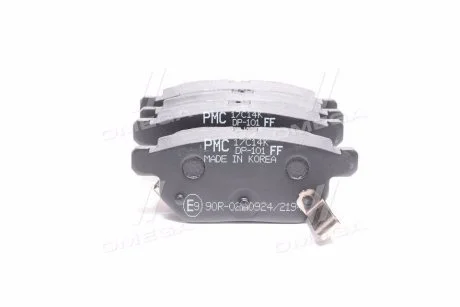 Колодка тормозов. диск. TOYOTA AURIS,COROLLA (выр-во PARTS-MALL) PARTS MALL (PMC) PKF-E22