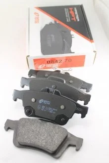 Тормозные колодки дисковые зад. Focus/Transit/Tourneo/Grand Tourneo Connect/C-Max/Kuga/Grand C-Max/V40/C70/C30/V50/S40/C5/5/3/Premacy/XJ Serie/XF/XK Serie/Laguna/9-3/GT/Vectra/Signum/BLS/Vectra/Signum/Vectra (02-17) REMSA 0842 70
