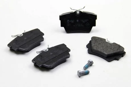Колодки тормозные дисковые задн Trafic II, Vivaro A 2001- RENAULT 7701054772