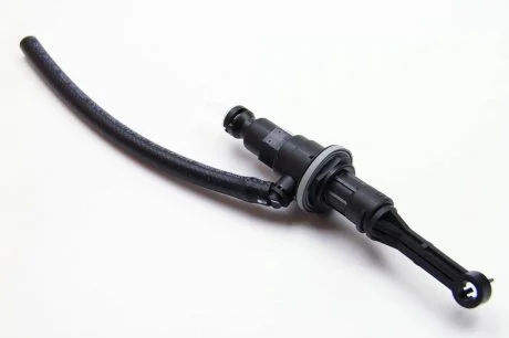 Циліндр зчеплення головний Master 1.9/2.2 DTI/2.5D 98- RENAULT 82 00 459 153