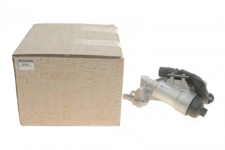 Корпус масляного фільтра з охолоджувачем Master III 23 dC 10i/ Trafic II 20 dCi 06- RENAULT 82 01 005 241