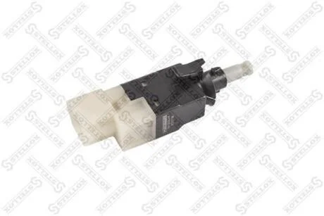 Датчик стоп-сигналу MB Vito/Viano/Sprinter/W211/W169/W245 02> STELLOX 0612524SX