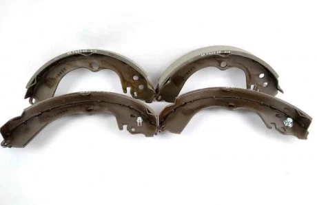 Колодки барабанного гальма SUBARU 26298AA040