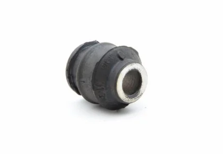 KAUTEK- VW Втулка передн.стабилизатора Audi A4,6,Skoda SuperB,Passat 95- TEKNOROT AU-BS022